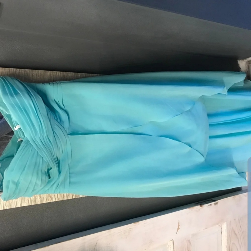 David's bridal spa tiffany blue/green dress low to